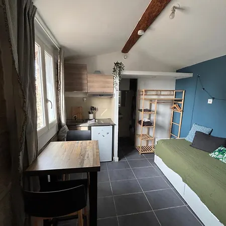 Boutique With Rooftop View At Historic Centre Self Check-in Air Cooler And Wifi * Монпелье