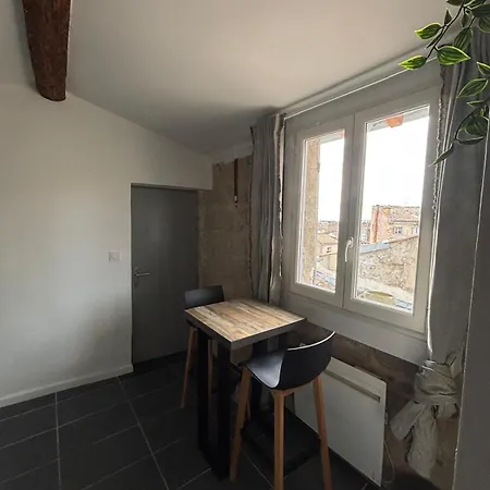 Boutique With Rooftop View At Historic Centre Self Check-in Air Cooler And Wifi Монпелье
